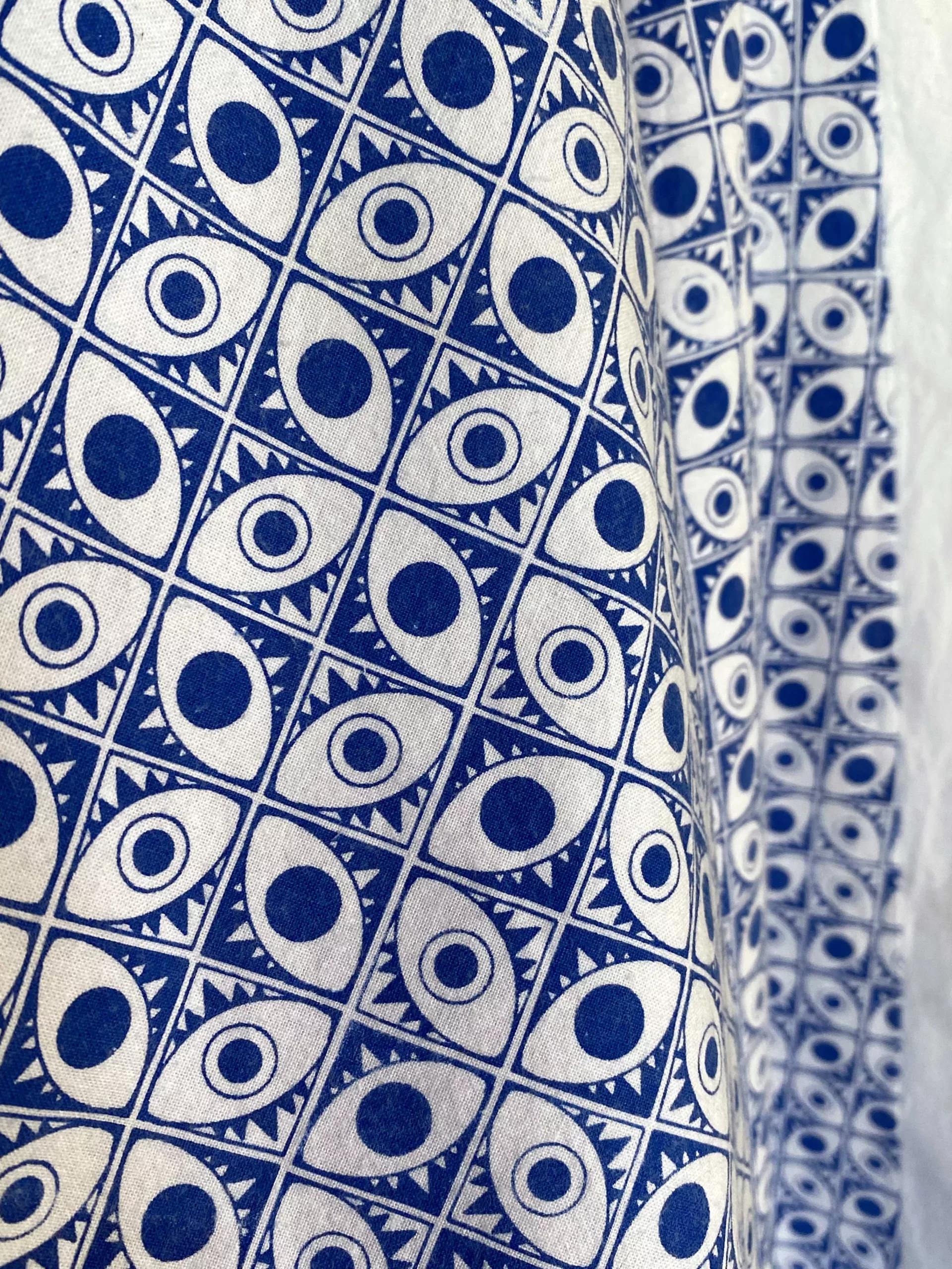 Kimono 1 Motif "All Eyes On Me"