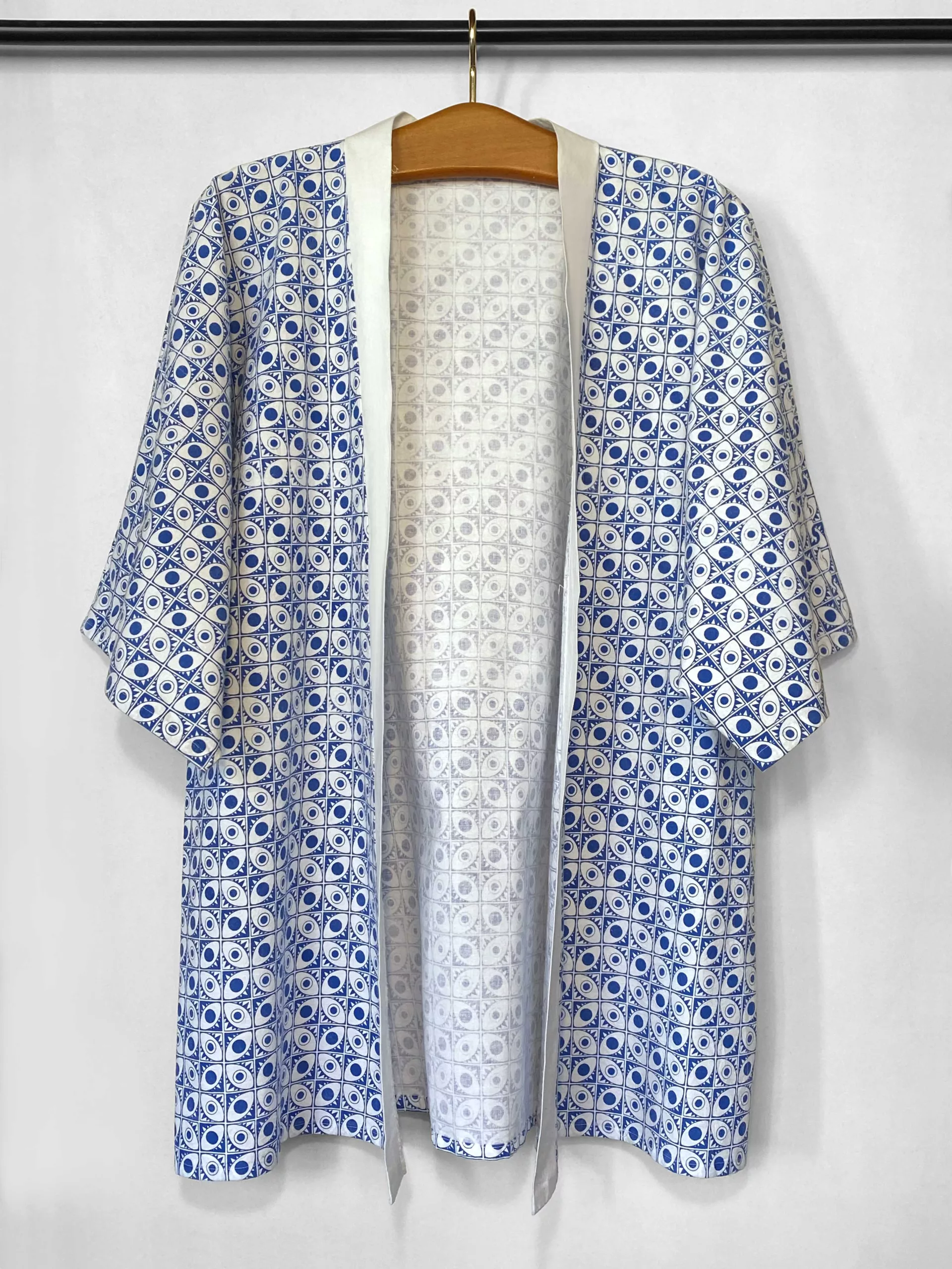 Kimono 1 Motif "All Eyes On Me"